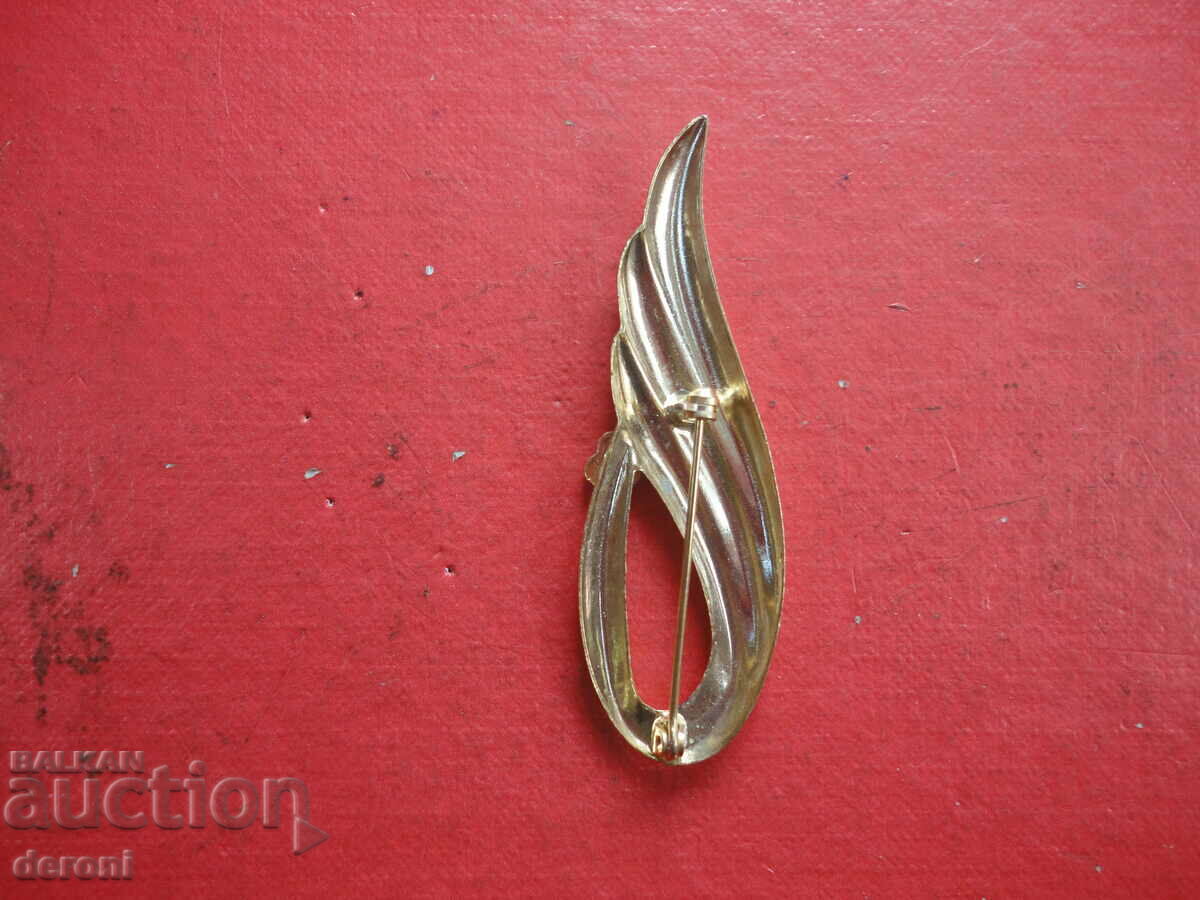 Auction Gold-plated brooch with stones 31 Auction Gold-plated brooch with stones 31