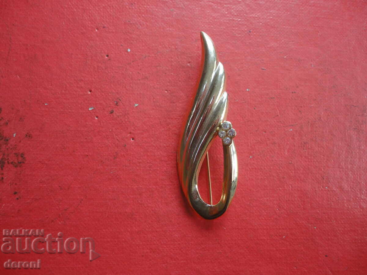 Delivery of Gold-plated brooch with stones 31 Delivery of Gold-plated brooch with stones 31
