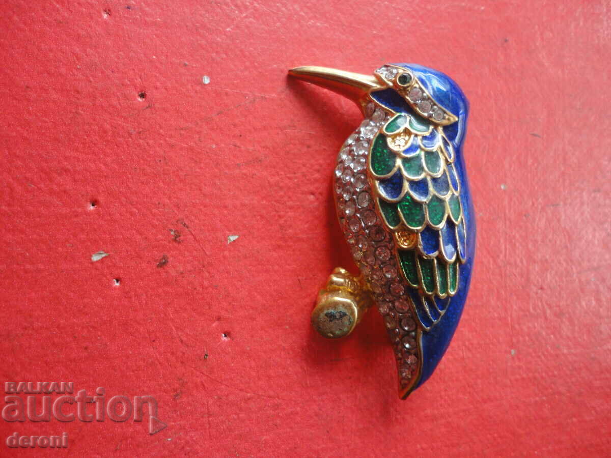 Gold-plated brooch with stones and enamel 34 with price 15.00 BGN | € 7.67 Gold-plated brooch with stones and enamel 34 with price 15.00 BGN | € 7.67