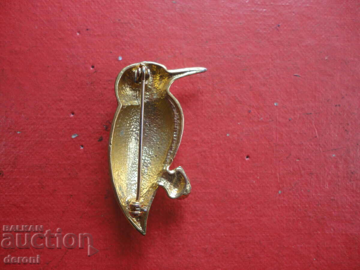 Delivery of Gold-plated brooch with stones and enamel 34 Delivery of Gold-plated brooch with stones and enamel 34