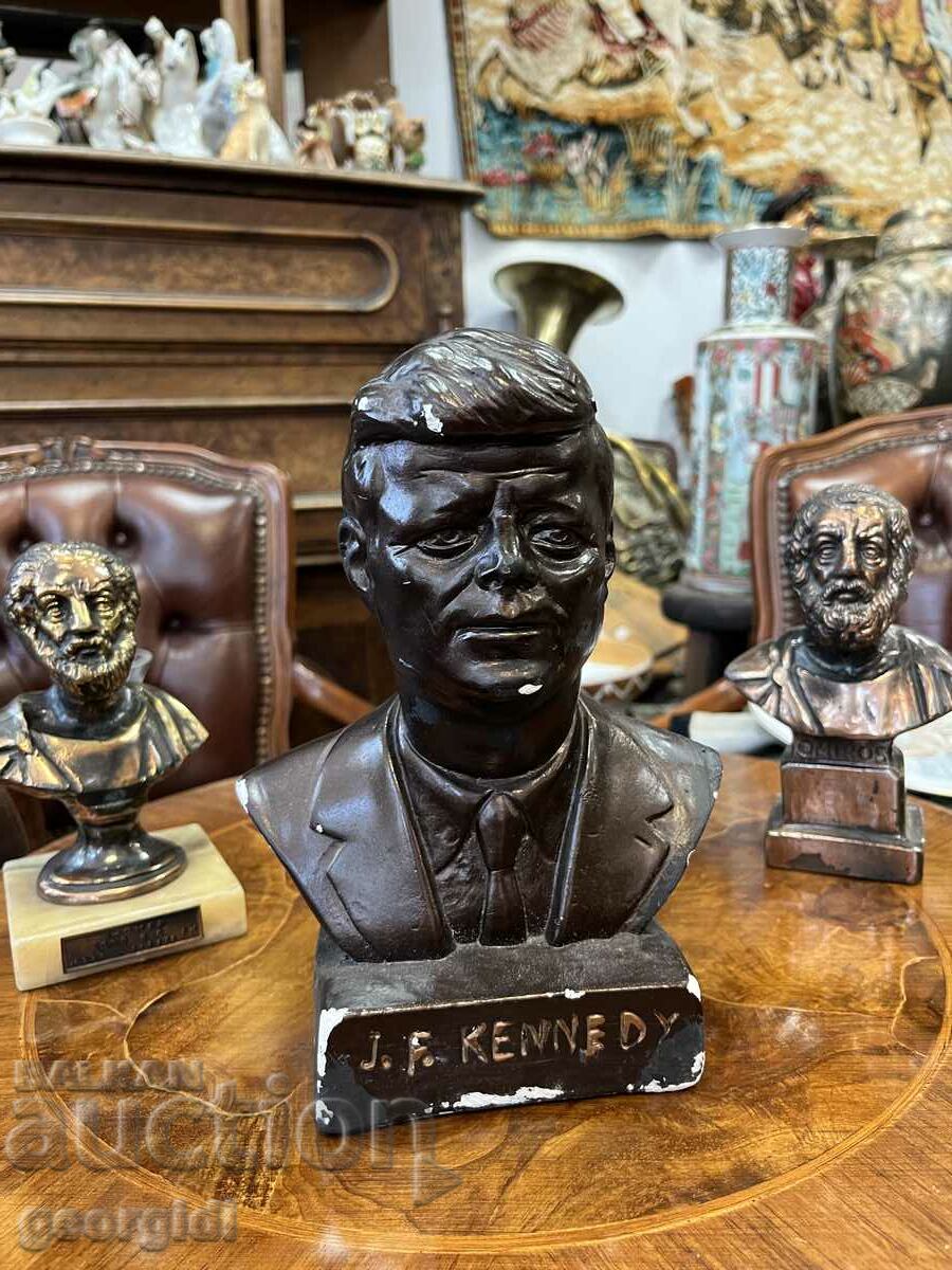 Bust vechi din ipsos al lui John Kennedy. #5663