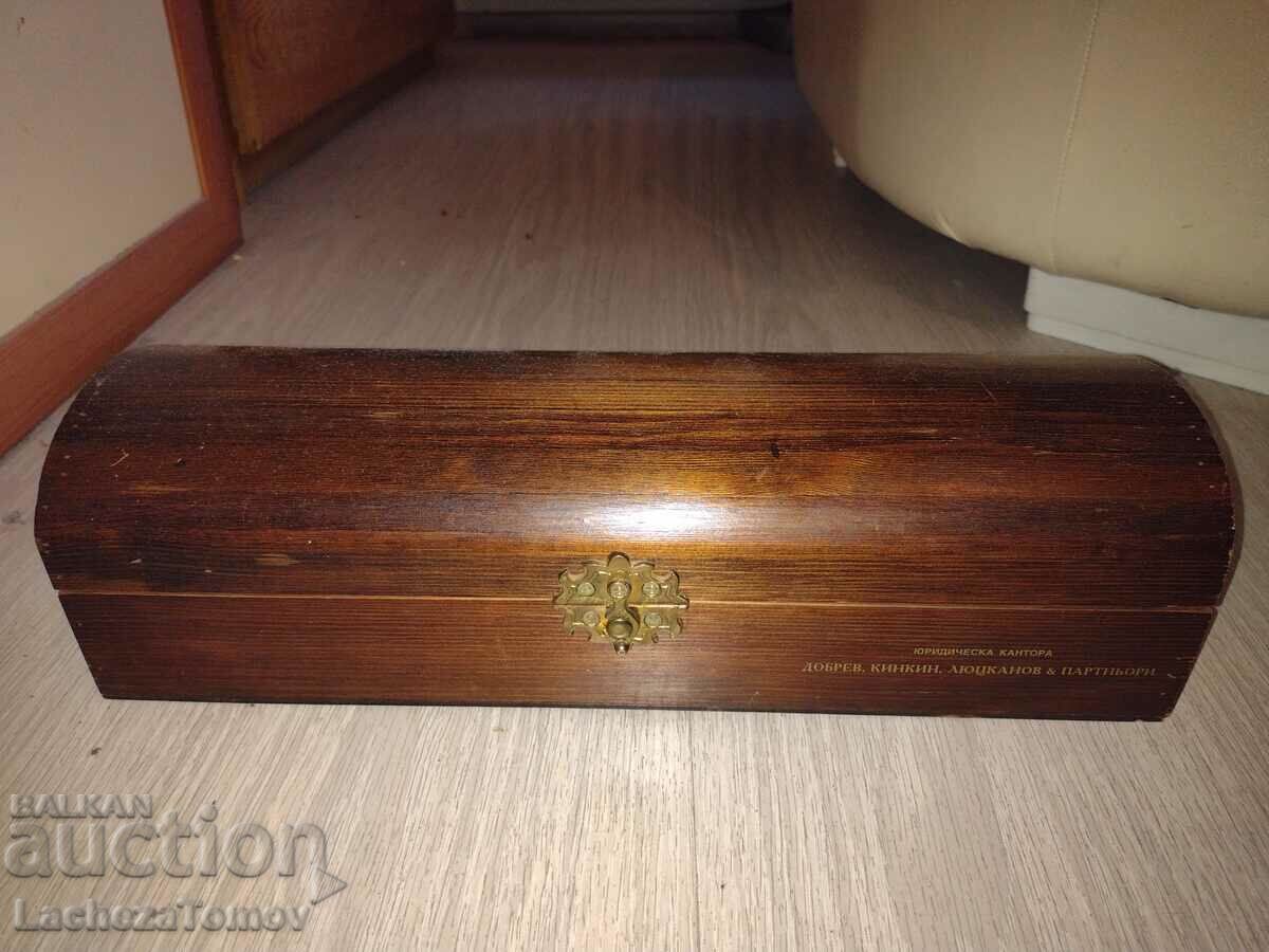 Beautiful wooden box in perfect condition