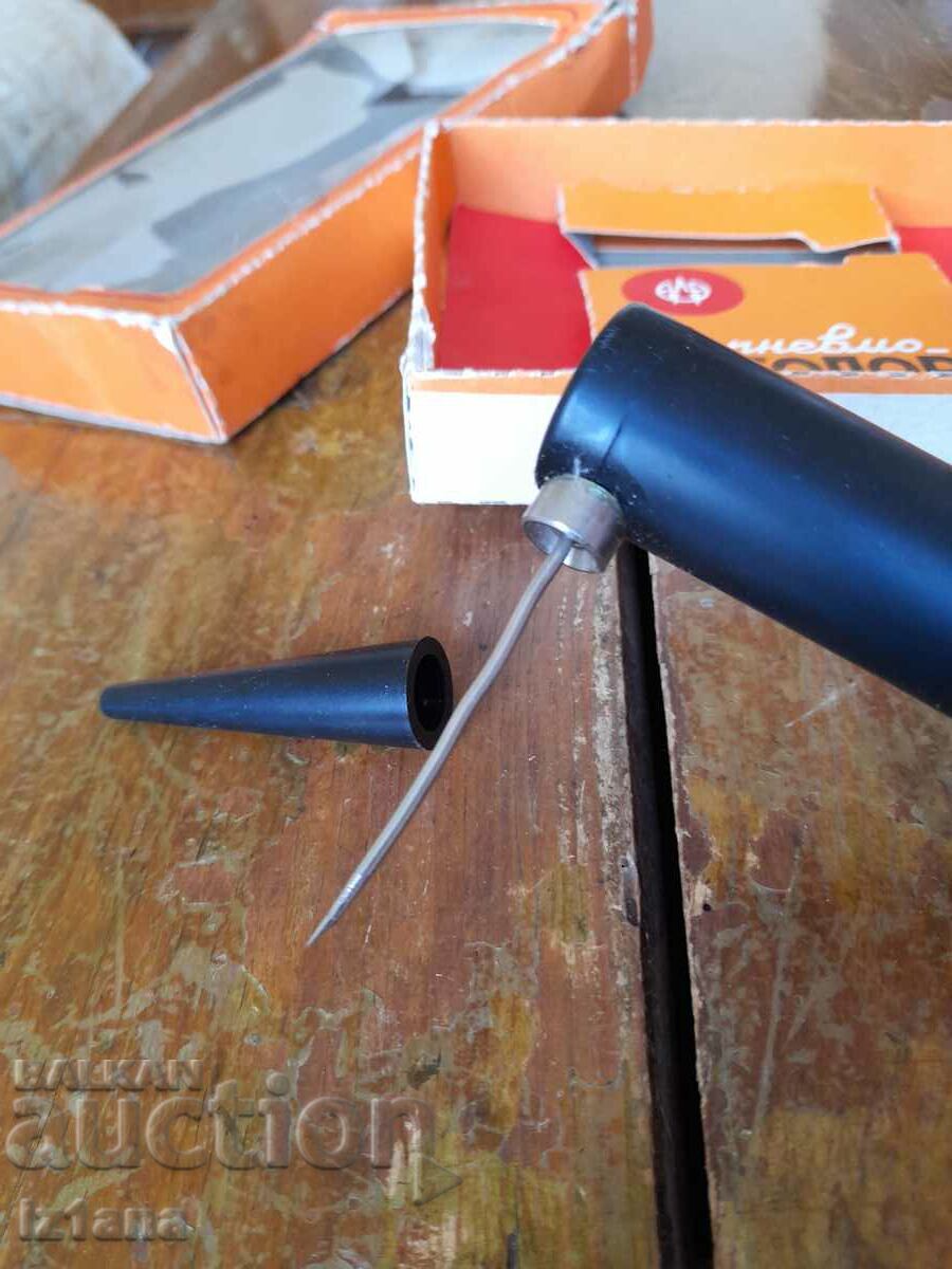 Auction  Old pneumatic, vacuum corkscrew