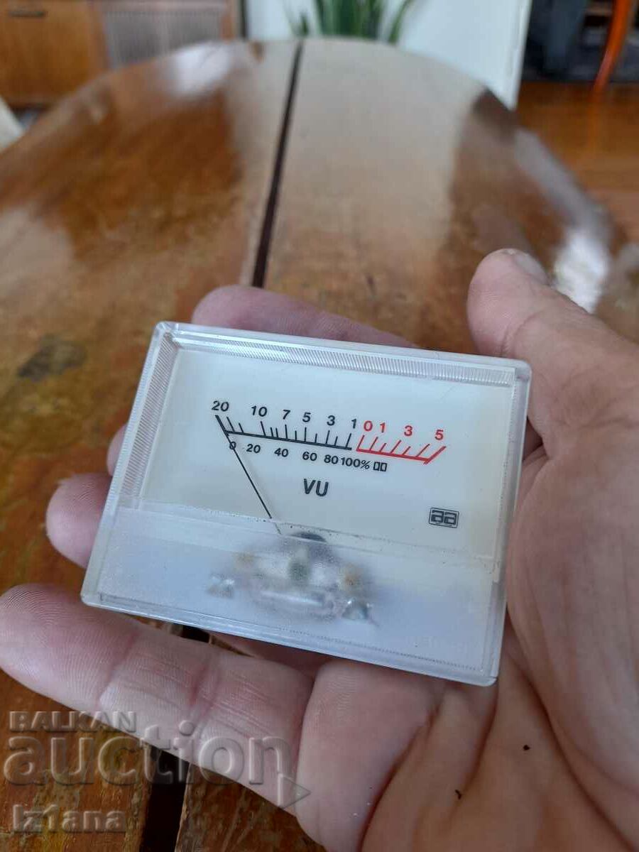 Sistem vechi de măsurare a nivelului sonor, VUmetru cu preț 22.00 BGN | € 11.25