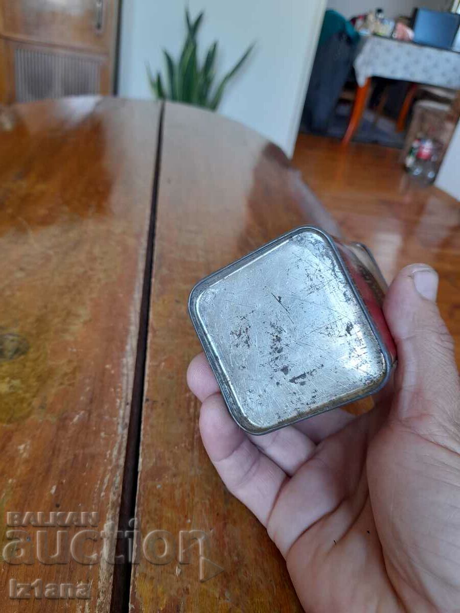 An old box of Georgian tea - 6 An old box of Georgian tea - 6