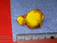 100% NATURAL BALTIC AMBER AMBER AMBER 39 carats