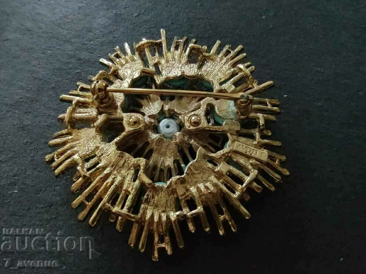 BROȘĂ, AVON, tipar, 11.07.2024 cu preț 99.00 BGN | € 50.62