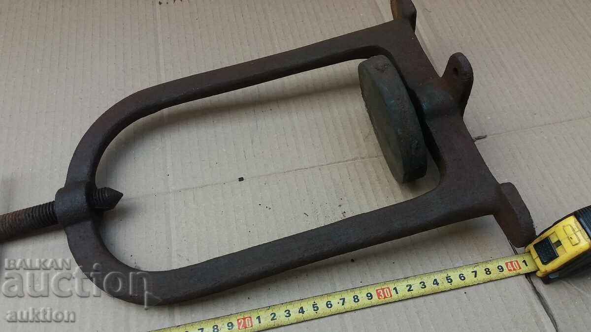 Auction old press for closing jars etc. royal time Auction old press for closing jars etc. royal time