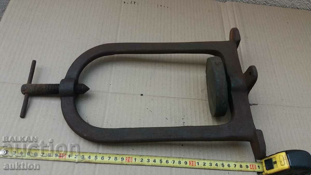 old press for closing jars etc. royal time - 6 old press for closing jars etc. royal time - 6