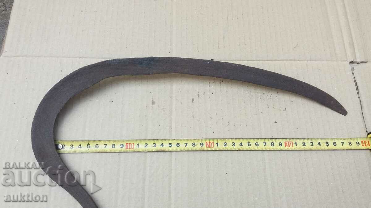 Auction An excellent forged Renaissance sickle Auction An excellent forged Renaissance sickle