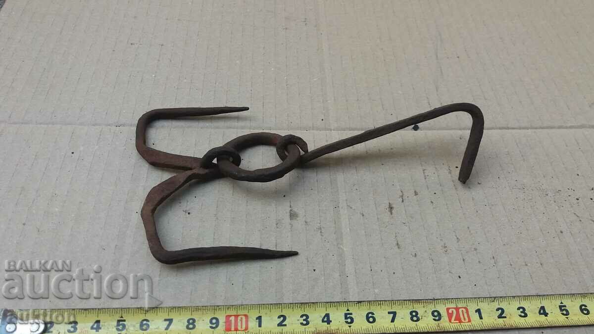 Auction OLD WROUGHT HOOK, CHENGEL Auction OLD WROUGHT HOOK, CHENGEL
