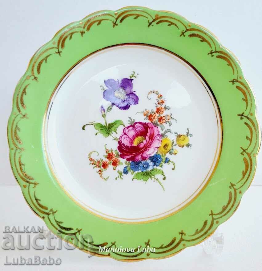 Delivery of English porcelain triple tea set Delivery of English porcelain triple tea set