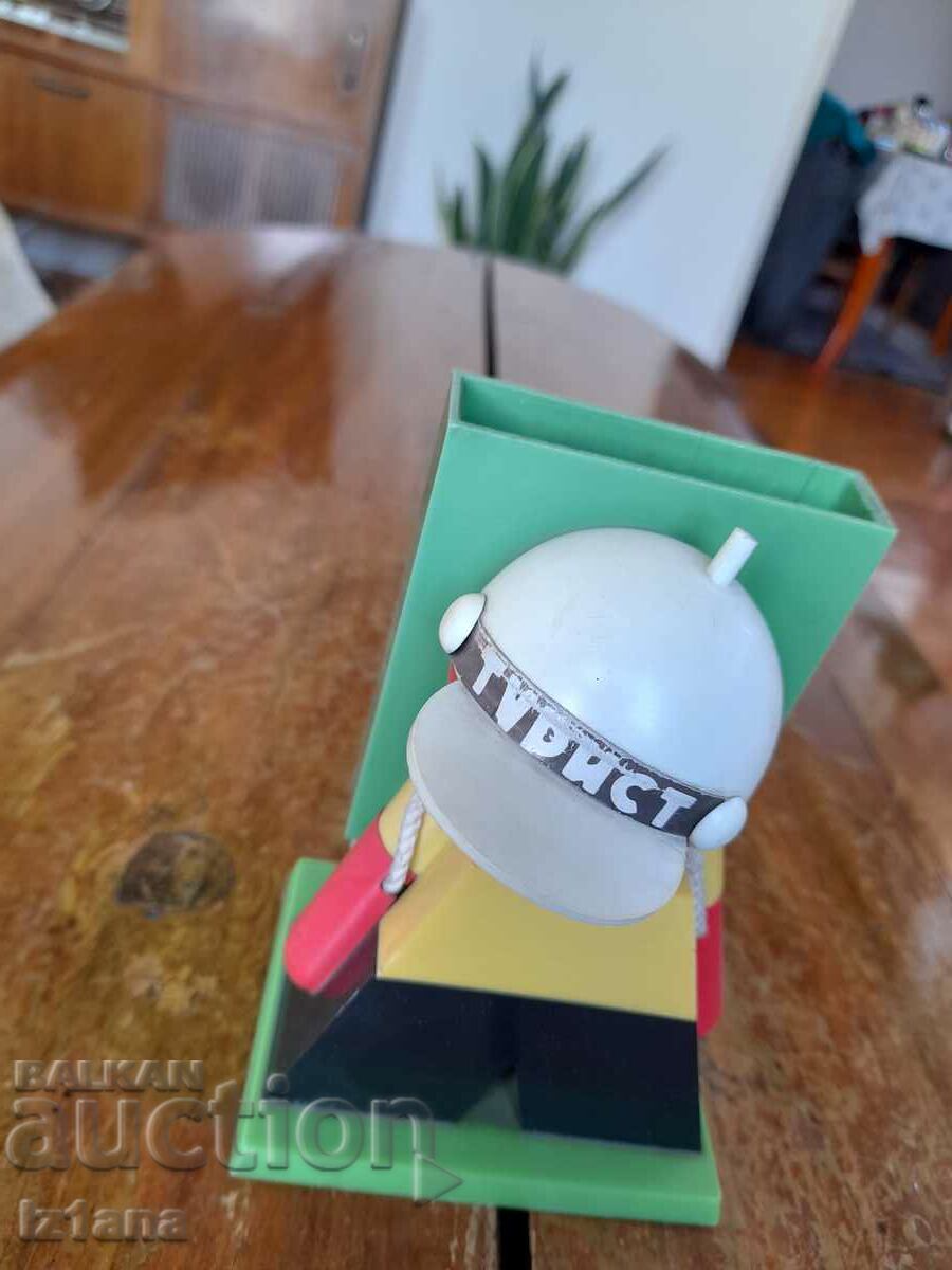 Trotuță veche Tourist cu preț 16.00 BGN | € 8.18 Trotuță veche Tourist cu preț 16.00 BGN | € 8.18