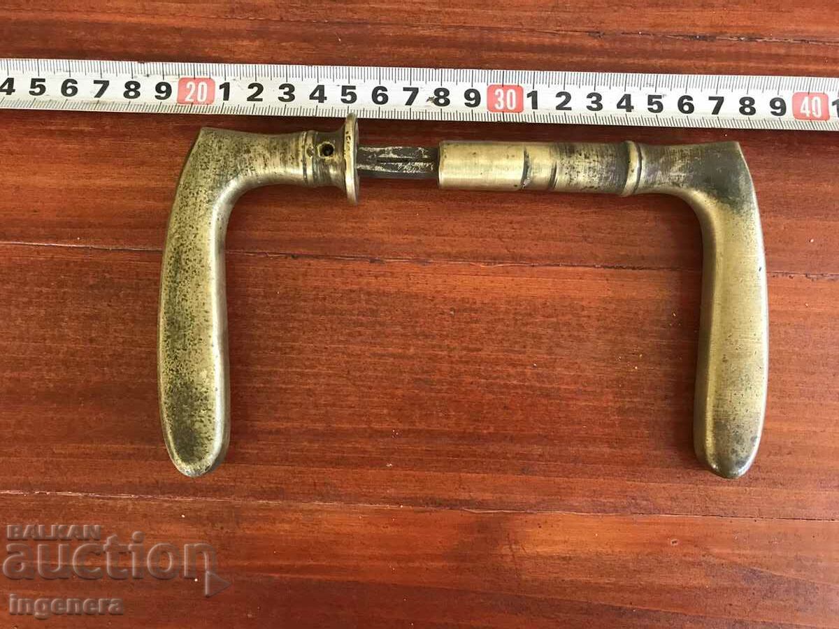 HANDLES SHIELD BRONZE BRASS ANTIQUE with price 25.00 BGN | € 12.78 HANDLES SHIELD BRONZE BRASS ANTIQUE with price 25.00 BGN | € 12.78