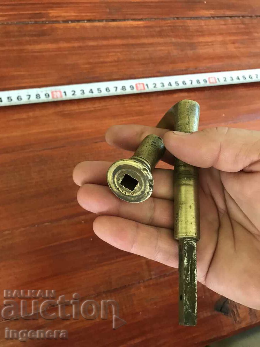 HANDLES SHIELD BRONZE BRASS ANTIQUE - 7 HANDLES SHIELD BRONZE BRASS ANTIQUE - 7