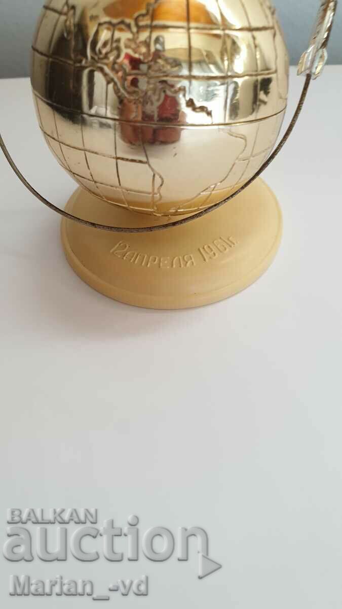 Russian table globe with the inscription April 12, 1961. with price 100.00 BGN | € 51.13 Russian table globe with the inscription April 12, 1961. with price 100.00 BGN | € 51.13