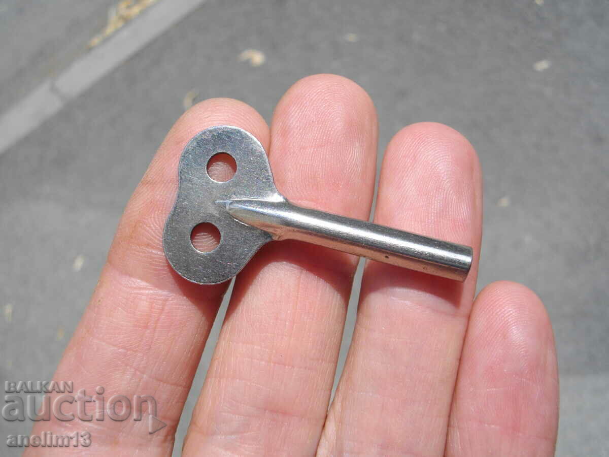 СТАРО КЛЮЧЕ КЛЮЧ ЗА МЕХАНИЧНА ИГРАЧКА ИЛИ ЧАСОВНИК 1