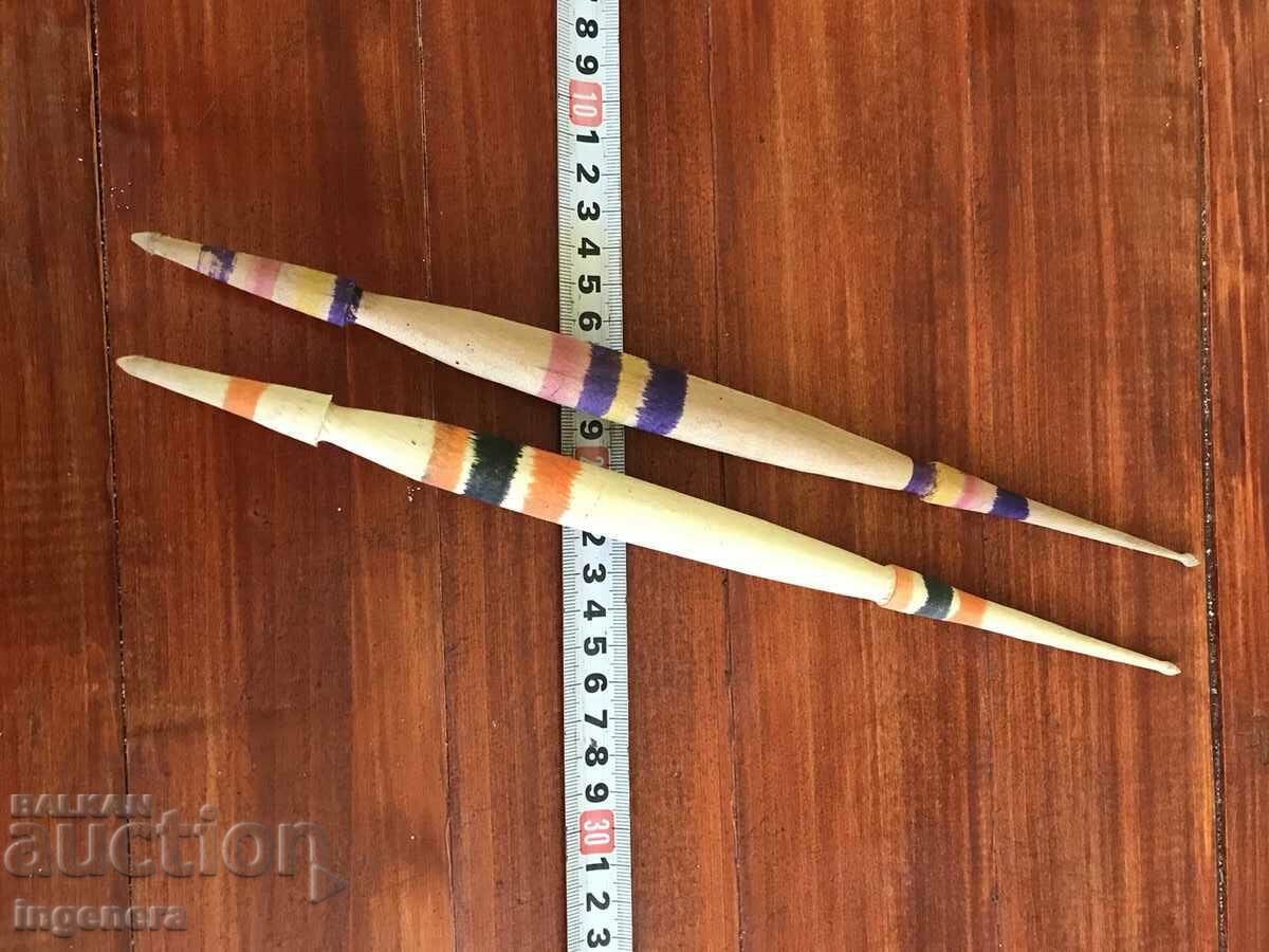 Delivery of SPINDLE ANTIQUE HURKA YARN BOBBIN WOOD-2 PCS Delivery of SPINDLE ANTIQUE HURKA YARN BOBBIN WOOD-2 PCS
