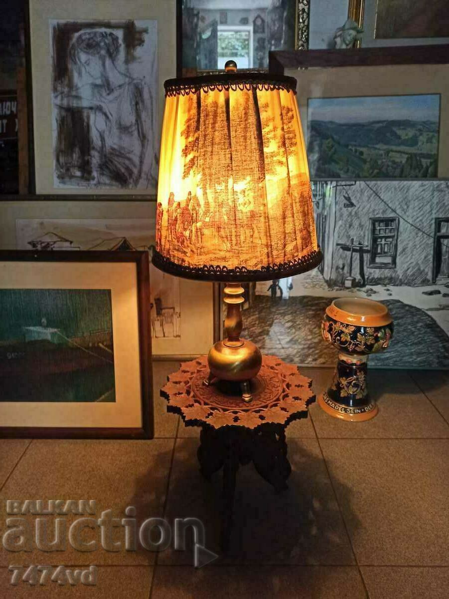 Аукцион Немска месингова  нощна лампа с ловни сцени
