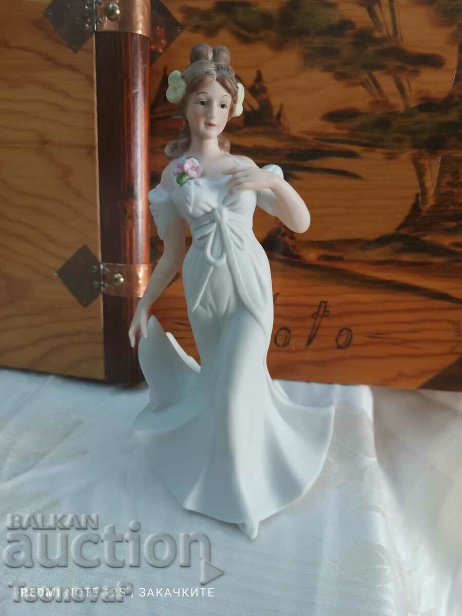 HIDAMEL COLLECTION porcelain figurine