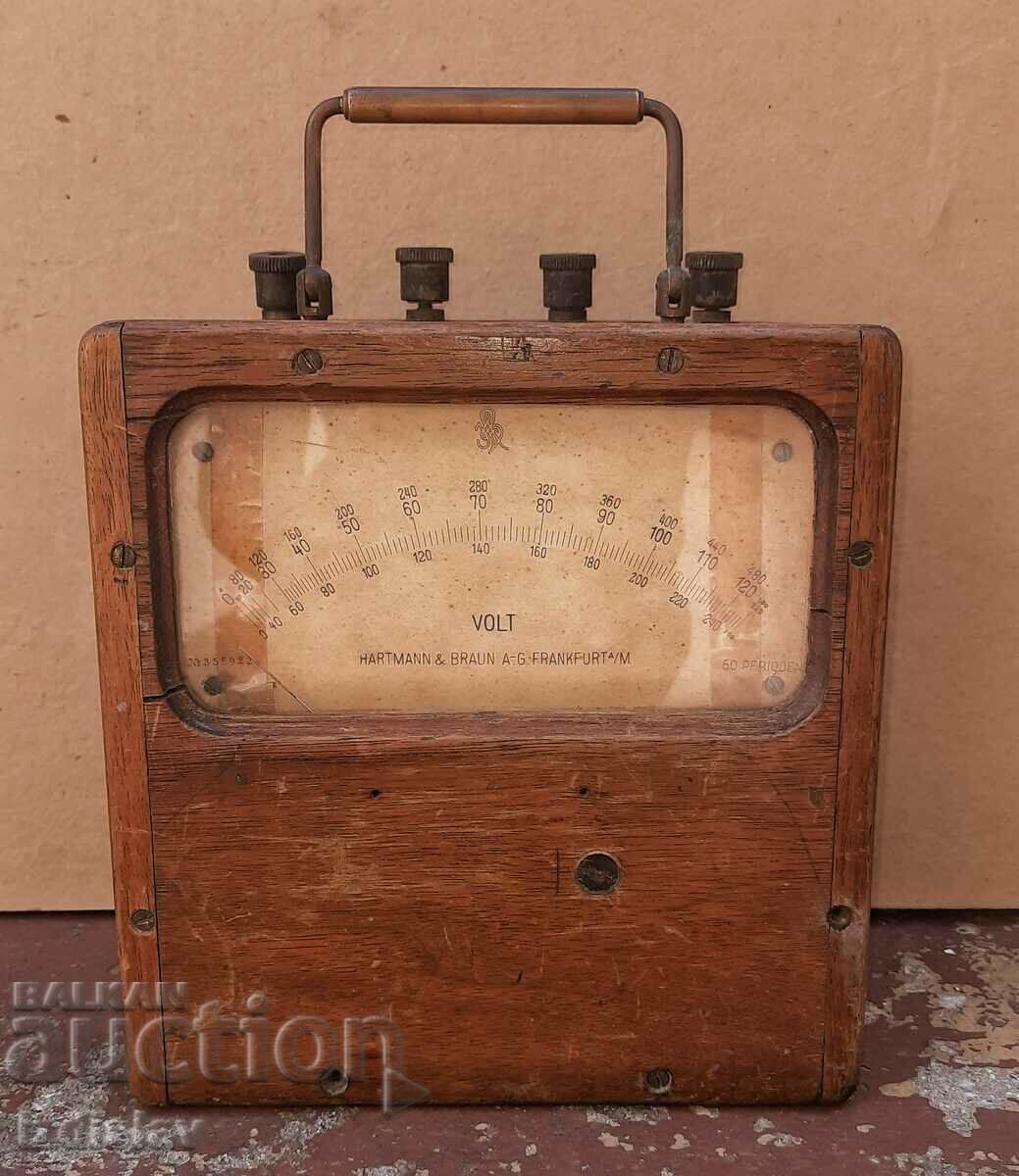 Vintage German Voltmeter circa 1935 Vintage German Voltmeter circa 1935