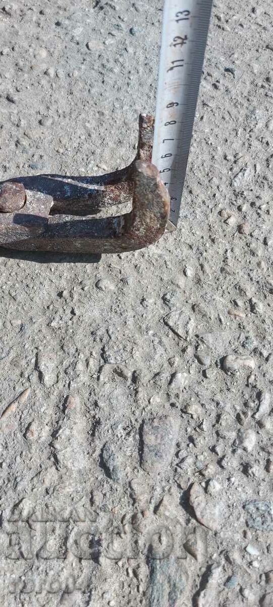 Доставка на КЛЕЩИ - КОВАШКИ - КОВАНИ - ОГРОМНИ Доставка на КЛЕЩИ - КОВАШКИ - КОВАНИ - ОГРОМНИ