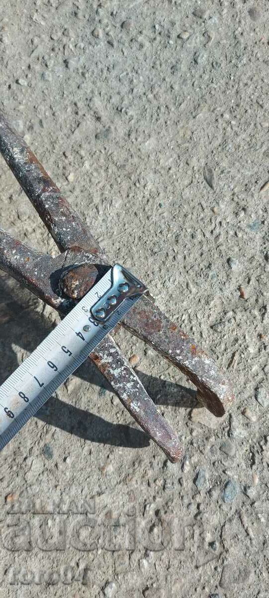 КЛЕЩИ - КОВАШКИ - КОВАНИ - ОГРОМНИ - 6 КЛЕЩИ - КОВАШКИ - КОВАНИ - ОГРОМНИ - 6