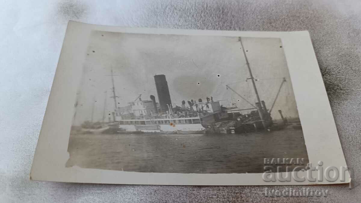 Снимка Бургасъ Итал. корабъ КАМПИДОЛИО заседналъ 1931