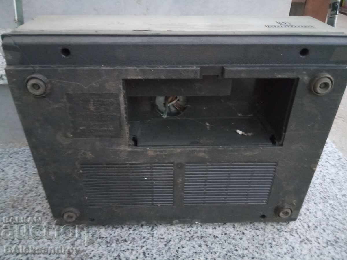 Delivery of Vintage tape recorder for collection