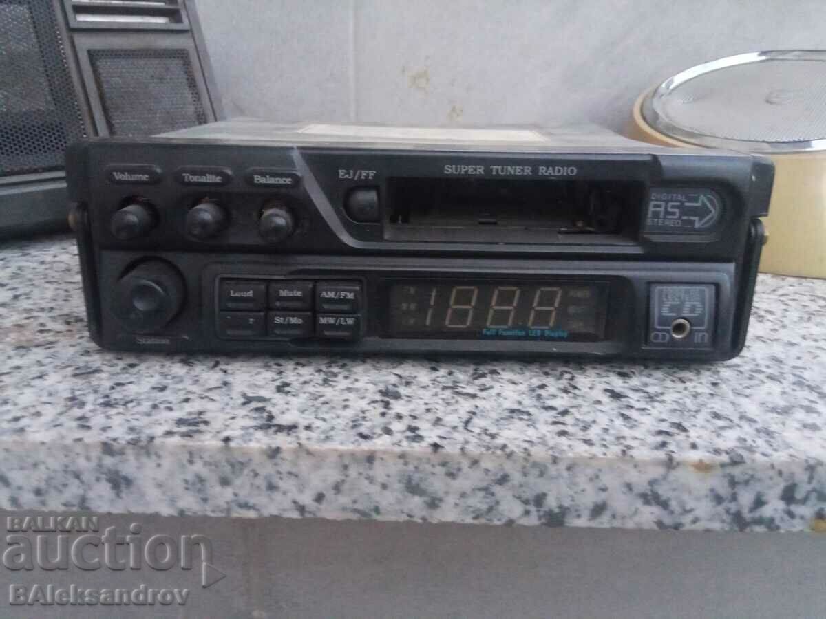 Auction  Lot of car radio and speakers