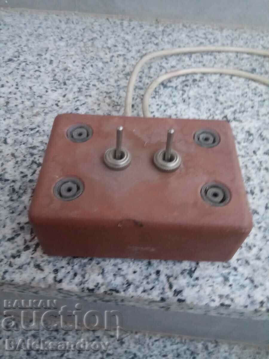 Old device with circuit breakers with price 6.00 BGN | € 3.07 Old device with circuit breakers with price 6.00 BGN | € 3.07