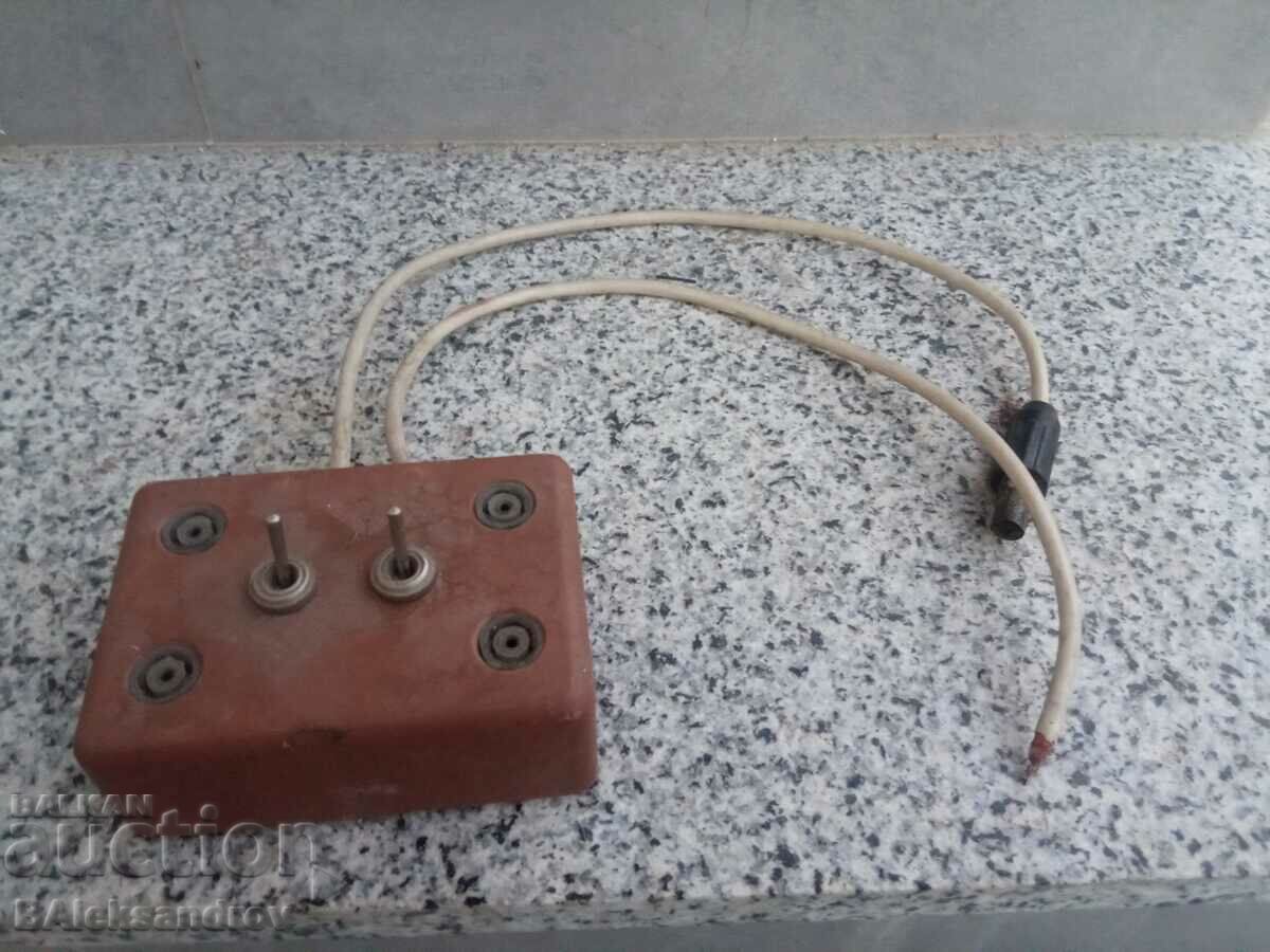 Auction Old device with circuit breakers Auction Old device with circuit breakers