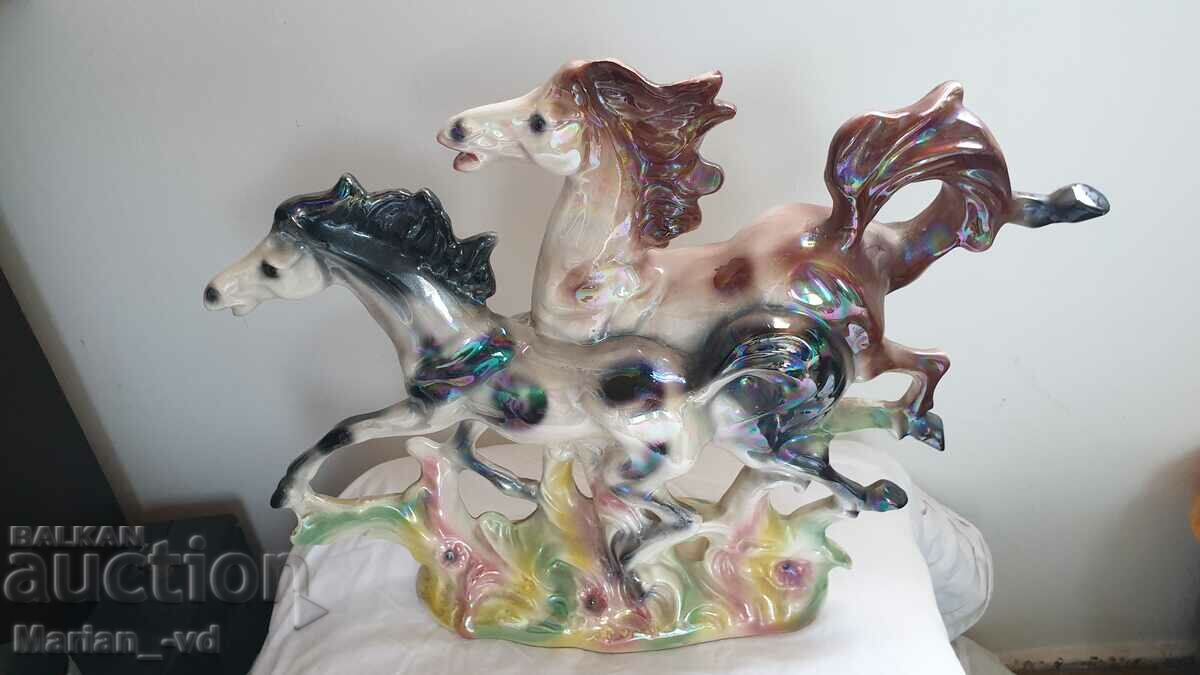 Παράδοση Μεγάλη πορσελάνινη φιγούρα με άλογα Ιταλία Παράδοση Μεγάλη πορσελάνινη φιγούρα με άλογα Ιταλία