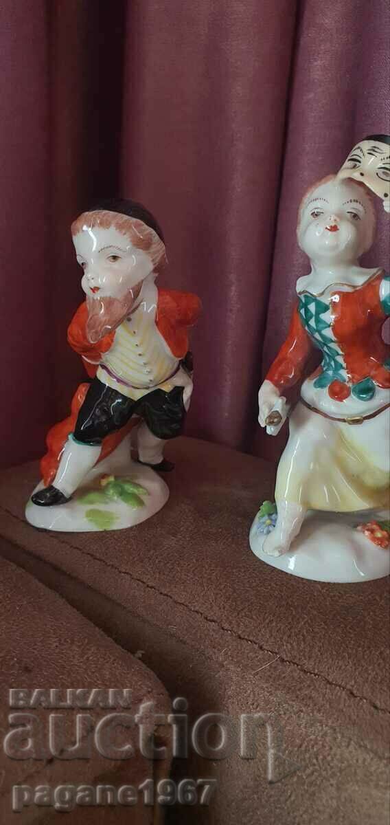 Δύο ειδώλια με αντίκες από πορσελάνη της Δρέσδης με τιμή 130.00 BGN | € 66.47 Δύο ειδώλια με αντίκες από πορσελάνη της Δρέσδης με τιμή 130.00 BGN | € 66.47