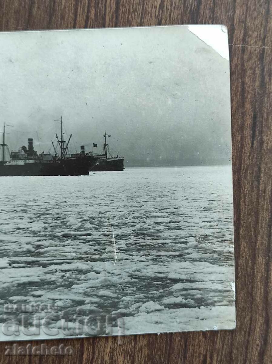 Auction  Old photo Kingdom of Bulgaria - The frozen sea near Burgas