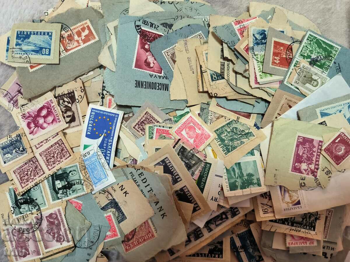 Kingdom of Bulgaria and NRB 600 pieces of briefcase stamps