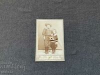 Παλιά φωτογραφικά παιδιά από χαρτόνι με καπέλα 1909