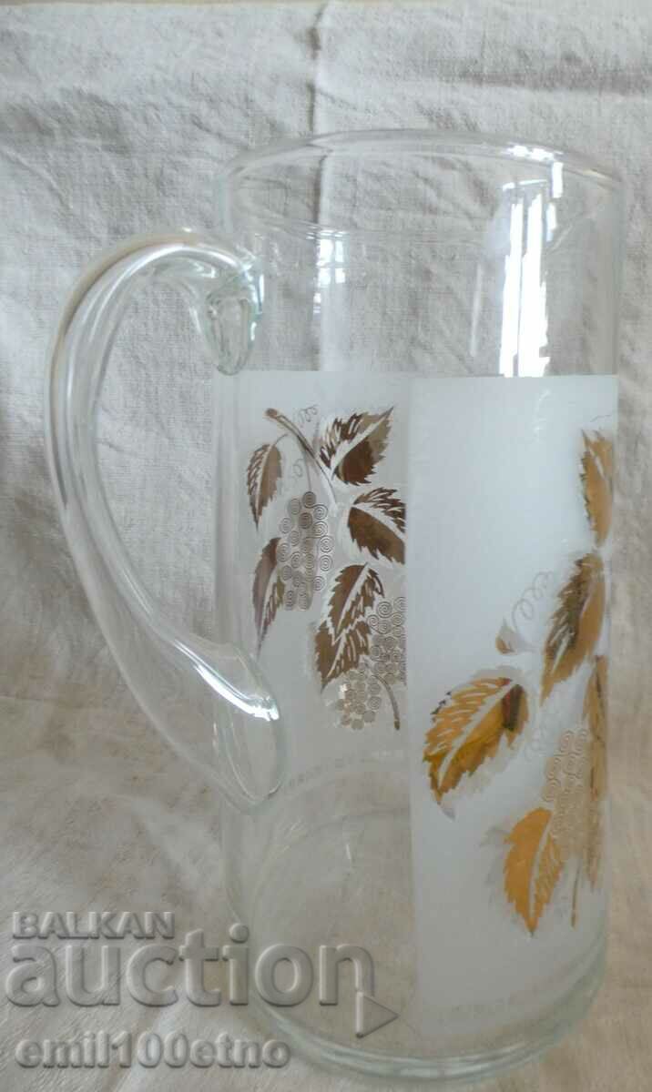 Delivery of Wine jug Delivery of Wine jug