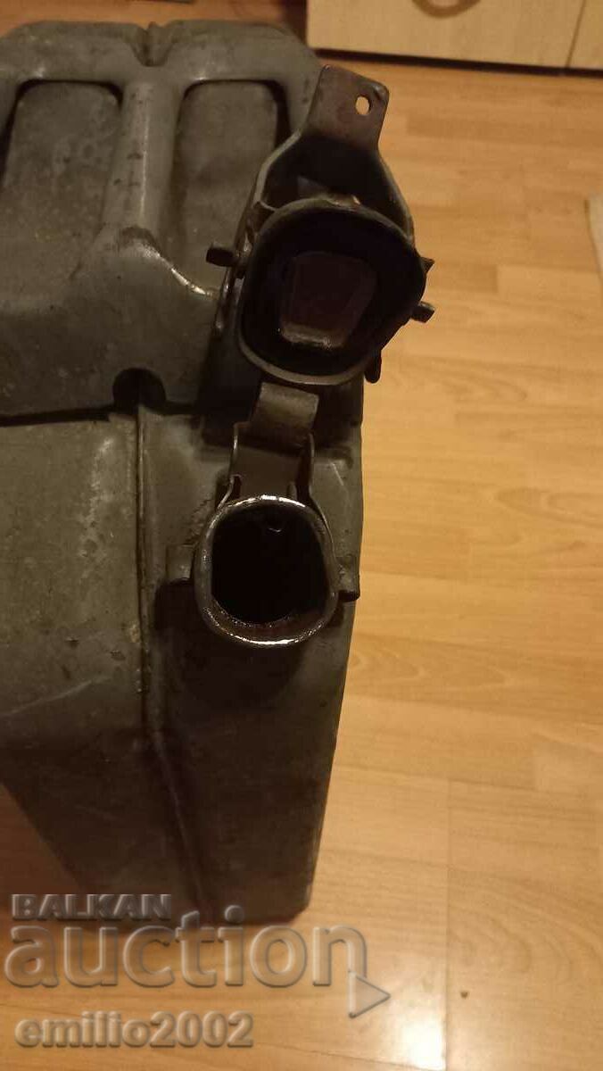 Military fuel tank 20 L Germany - 6 Military fuel tank 20 L Germany - 6