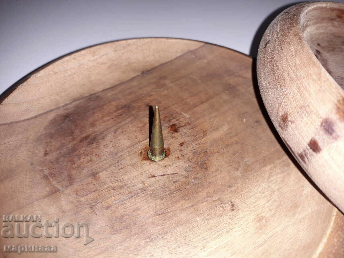 Livrarea Sfeșnice vechi. LEMN, BRONZ