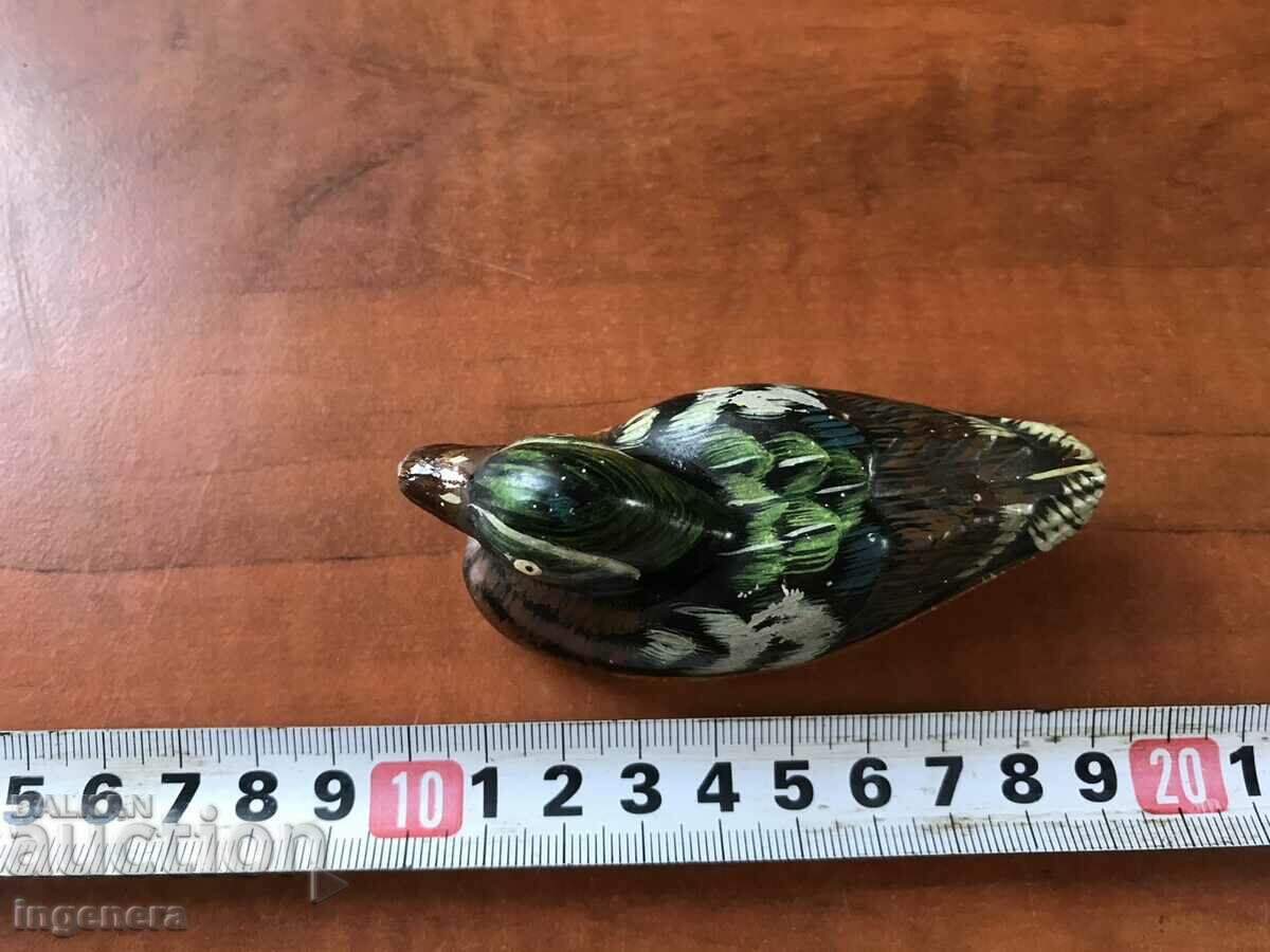 Auction  FIGURE DUCK DUCK CERAMIC