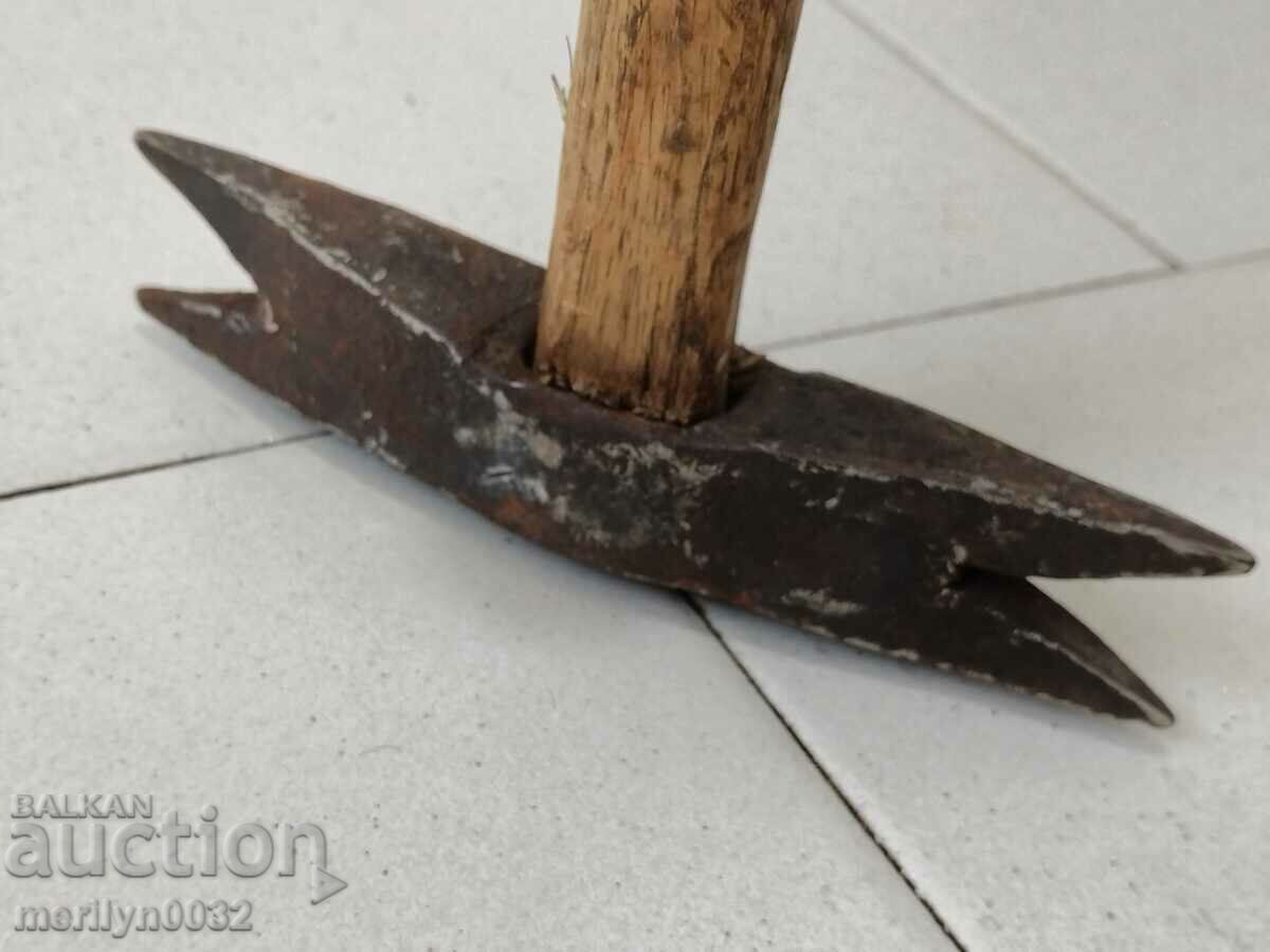 Auction Old tool ax blade profile hammer Auction Old tool ax blade profile hammer