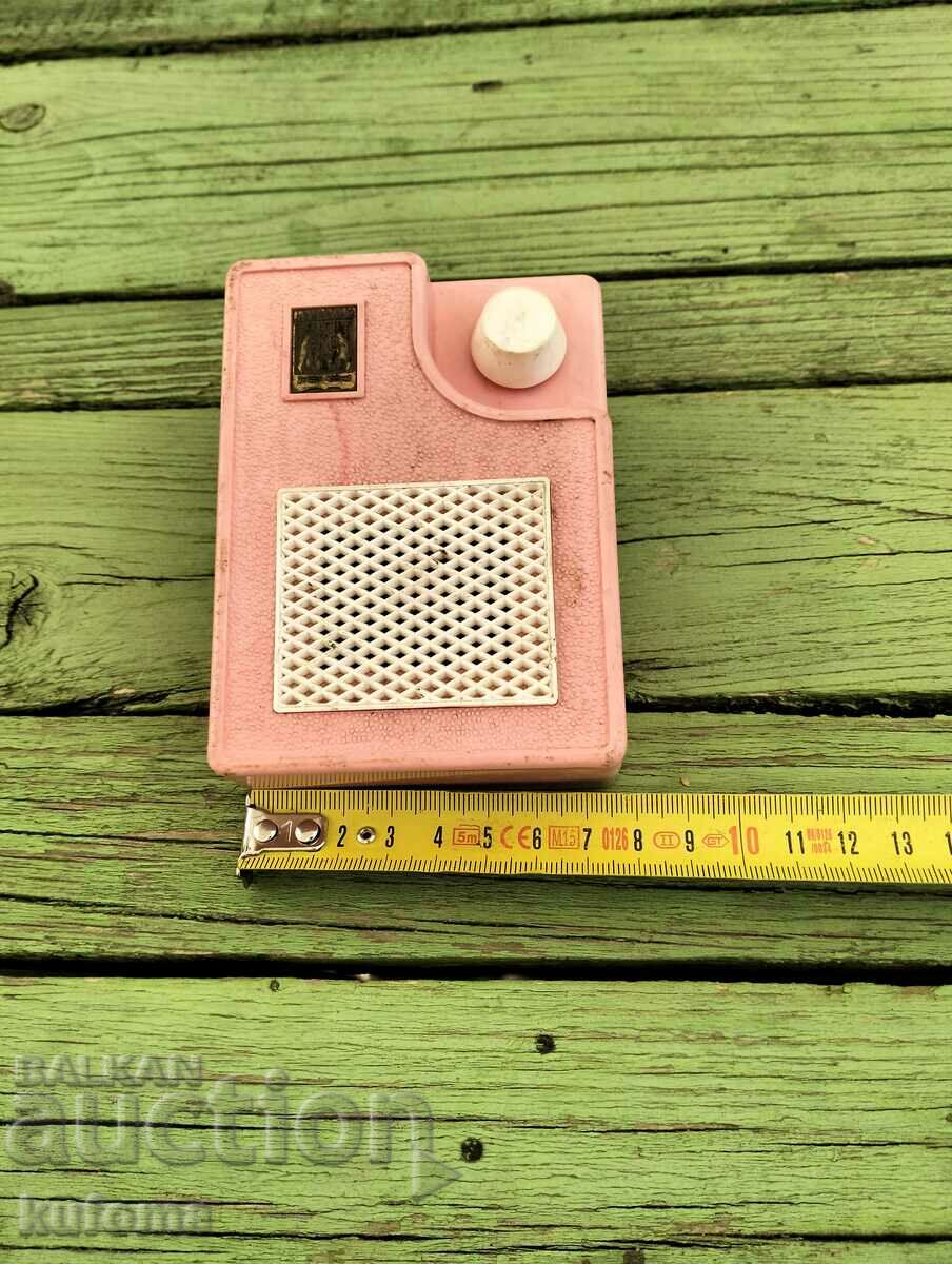 Delivery of Old radio from 1960