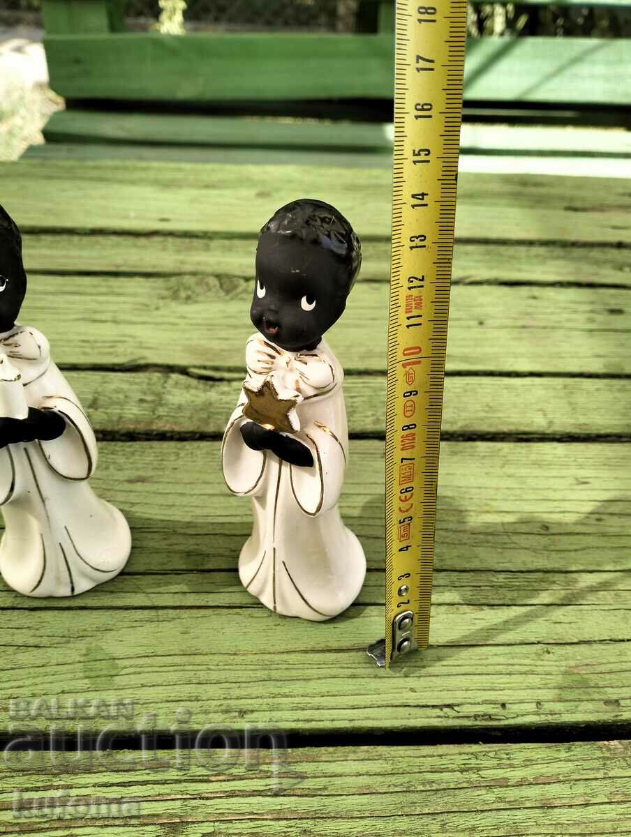 Porcelain figures with price 29.99 BGN | € 15.33 Porcelain figures with price 29.99 BGN | € 15.33