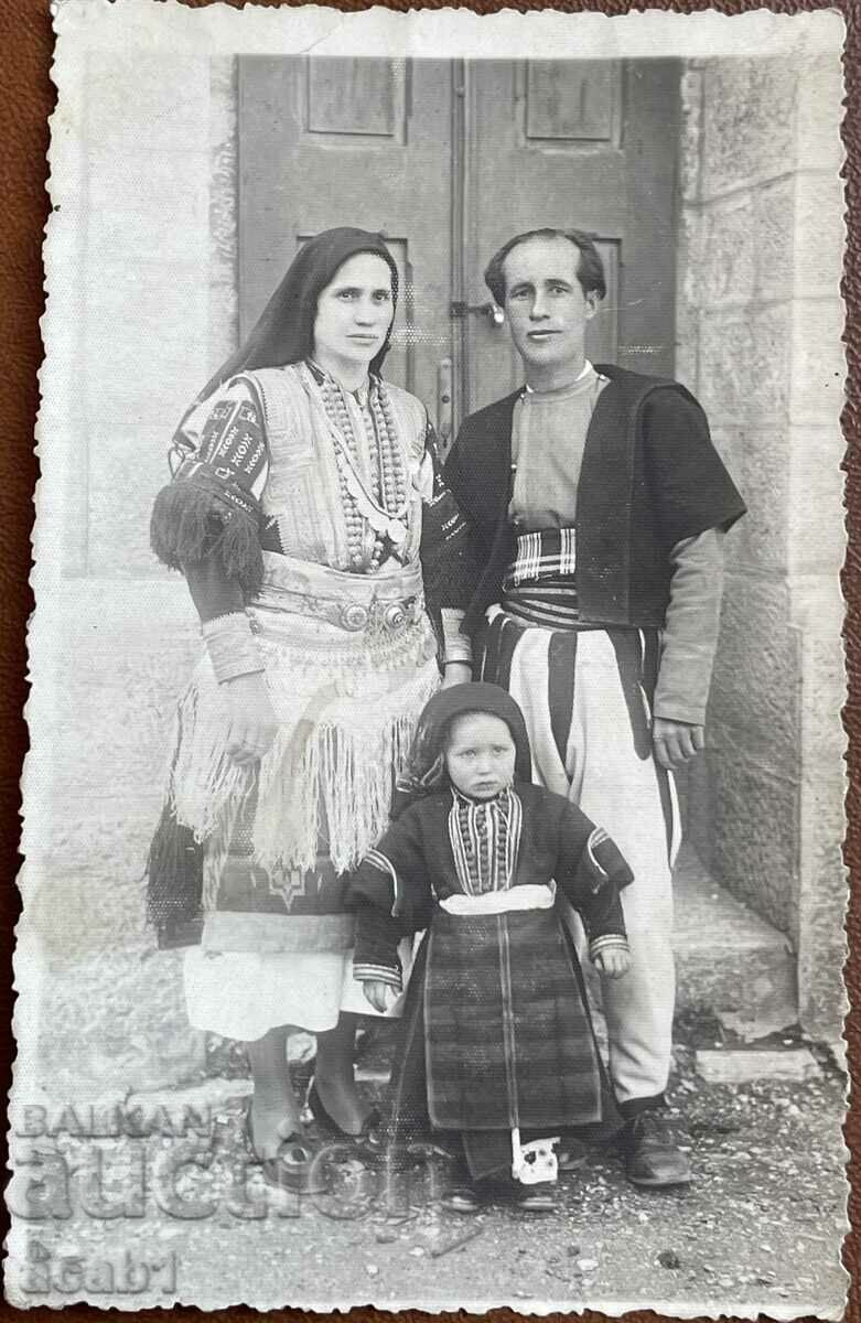 Family Macedonian Bulgarians Costumes