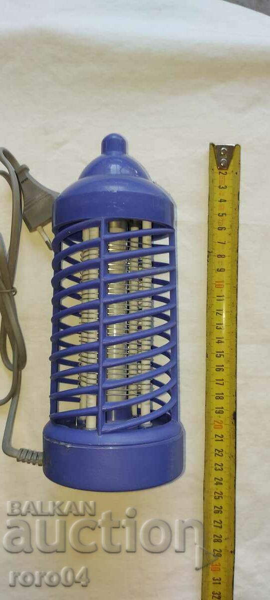 Auction LAMP AGAINST ROOMS - INSECTS - NEW Auction LAMP AGAINST ROOMS - INSECTS - NEW