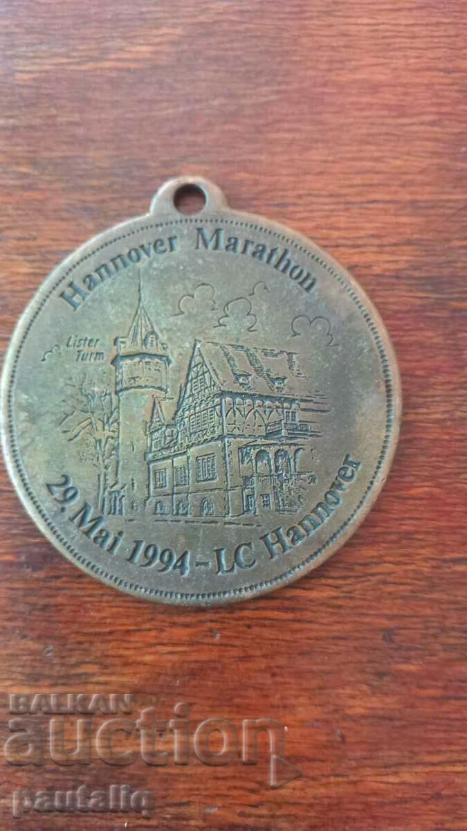 HANOVER MARATHON PLAQUE 1994 with price 10.00 BGN | € 5.11 HANOVER MARATHON PLAQUE 1994 with price 10.00 BGN | € 5.11