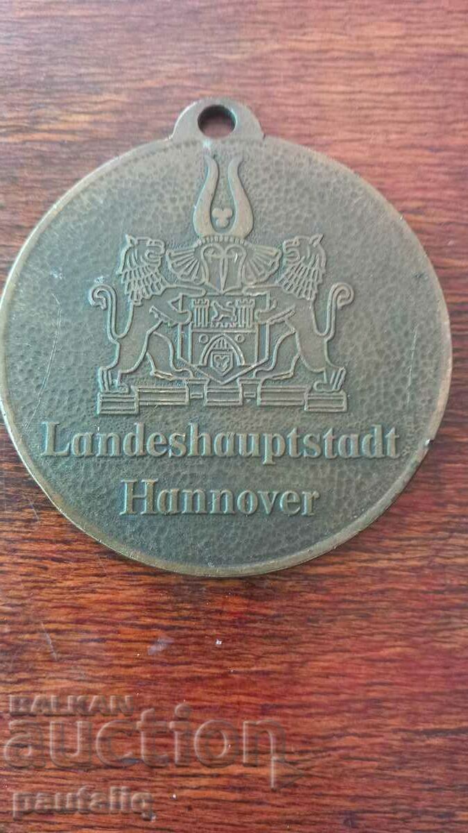 Auction HANOVER MARATHON PLAQUE 1994 Auction HANOVER MARATHON PLAQUE 1994