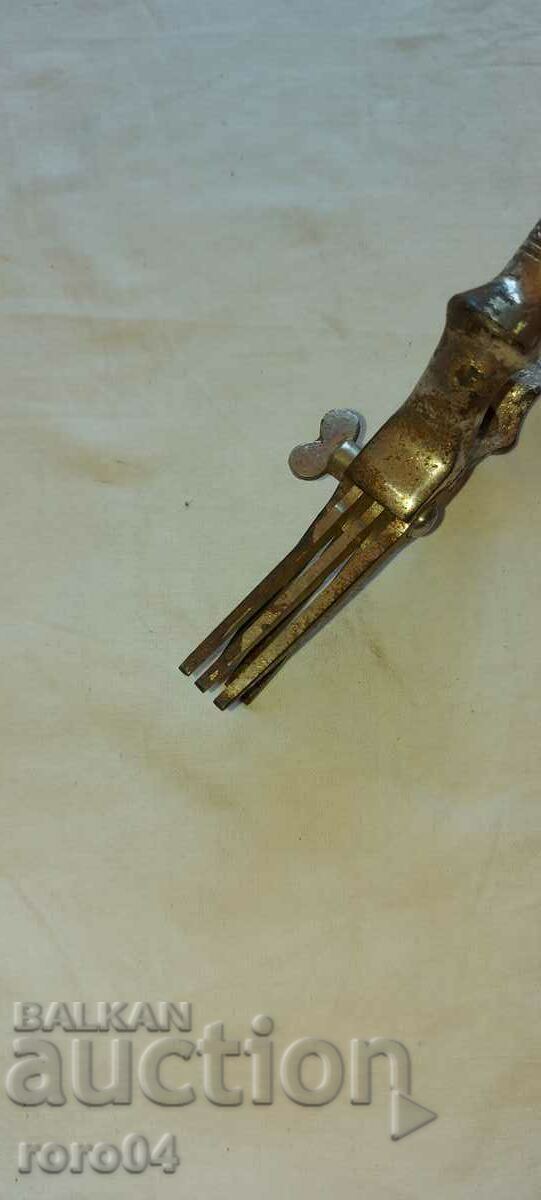 TRI-TOOTH SCISSORS - REX - SOLINGEN - WW I with price 49.50 BGN | € 25.31
