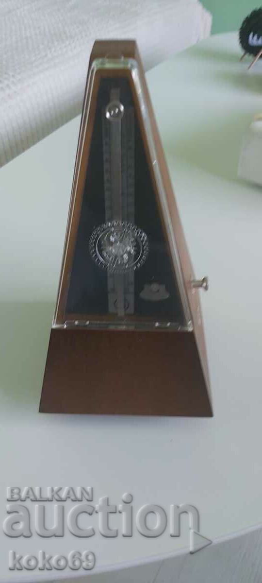 New unused metronome